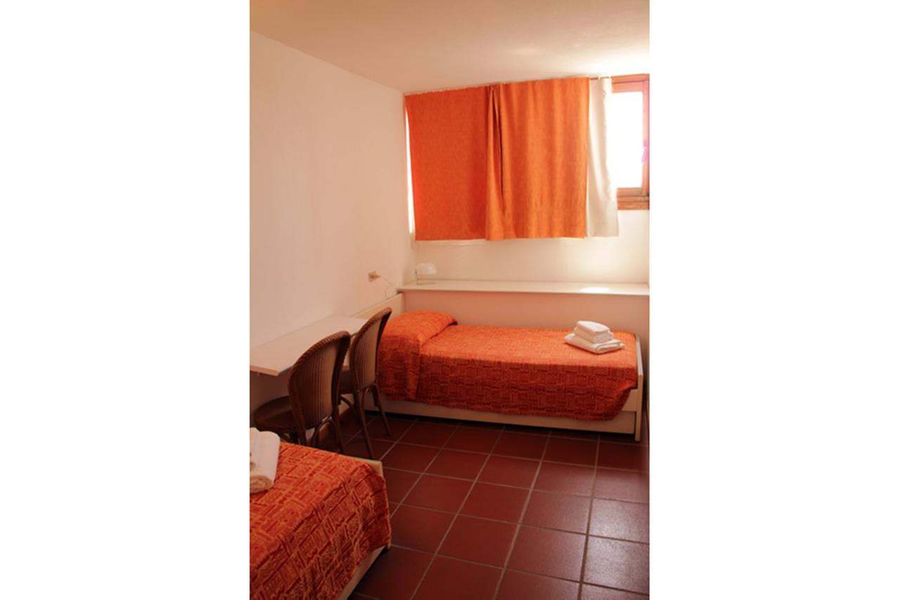 Residence Portolaconia Appartamenti Cannigione Oda fotoğraf