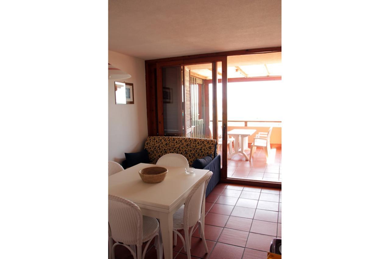 Residence Portolaconia Appartamenti Cannigione Oda fotoğraf