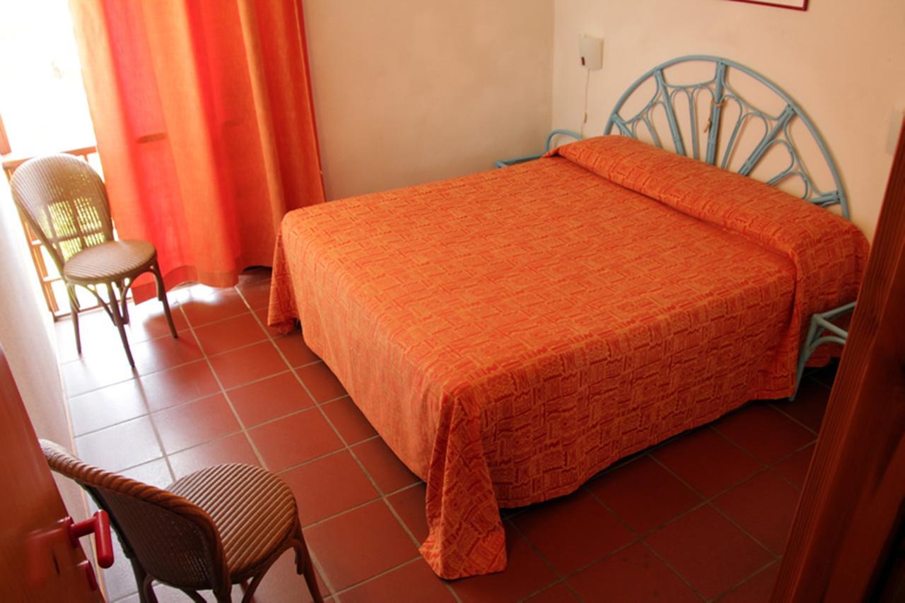 Residence Portolaconia Appartamenti Cannigione Oda fotoğraf